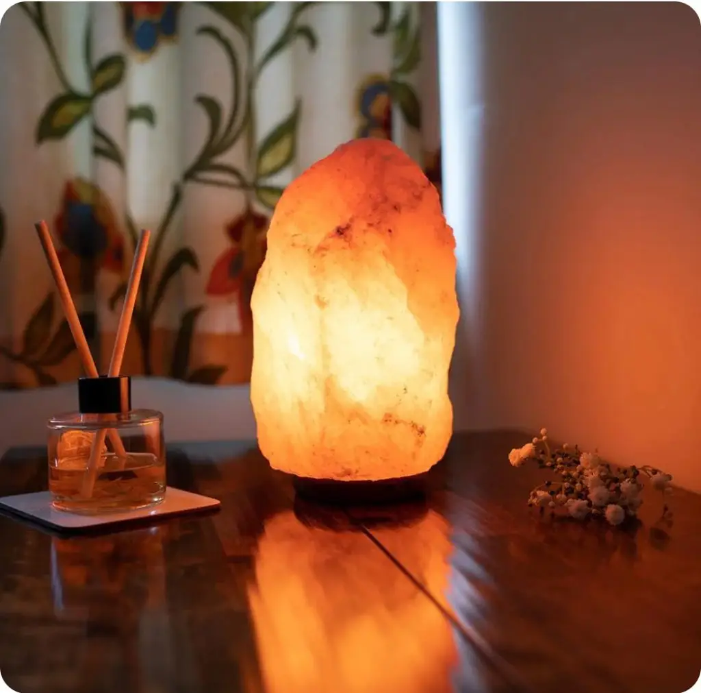 Himalayan salt in a relaxing atmosphere