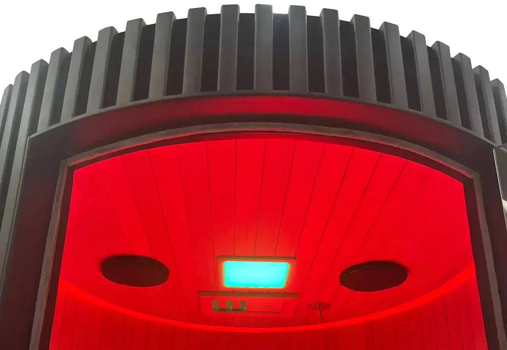 12_ceiling_and_chromotherapy